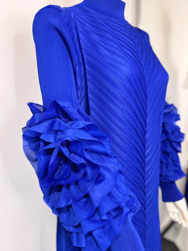 Royal blue flower sleeves pleated dress