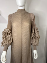 Nude flower sleeves pleated dress